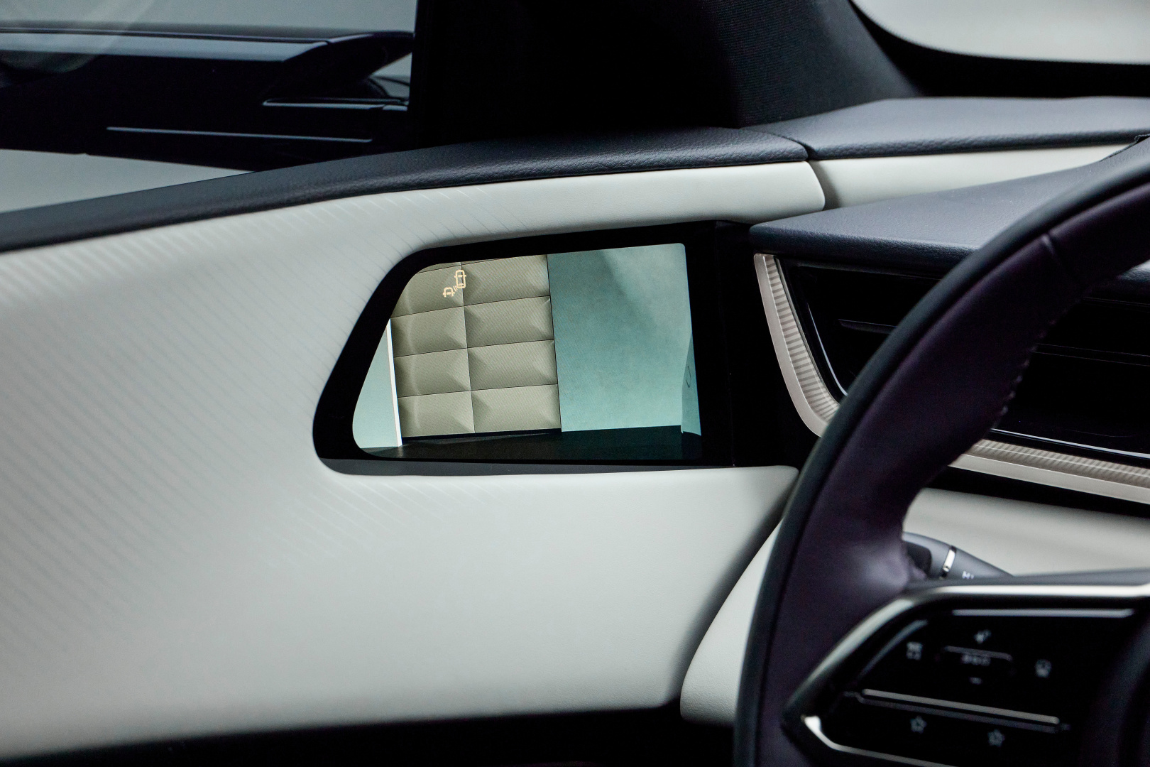 SMALL_Mazda_CX_6e_Germany int (17)